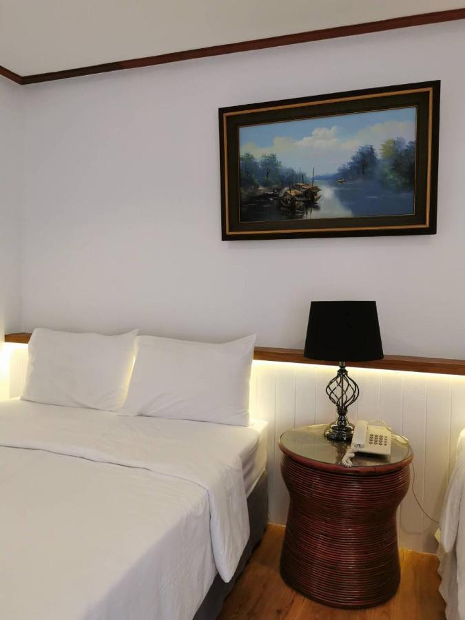 הואה הין Baanbusarin Hotel מראה חיצוני תמונה