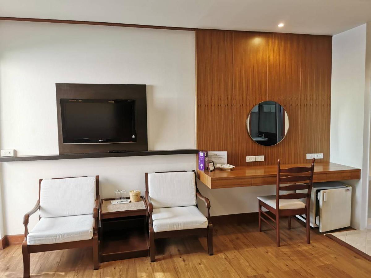 הואה הין Baanbusarin Hotel מראה חיצוני תמונה