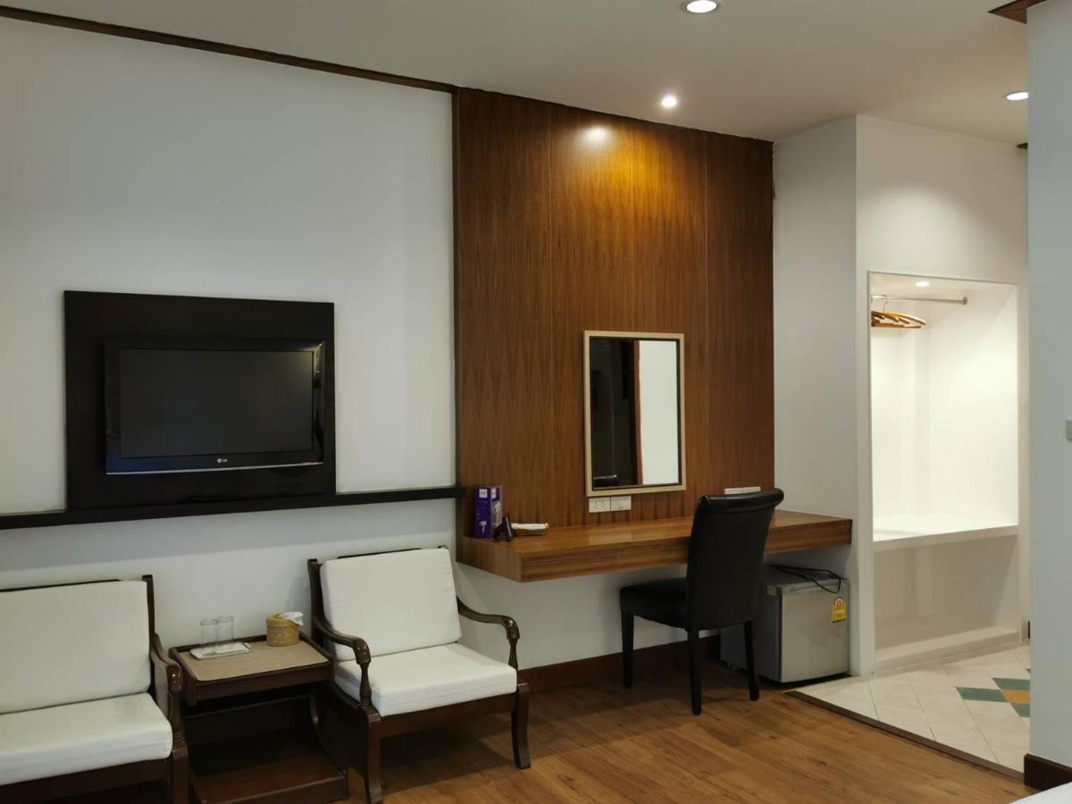 הואה הין Baanbusarin Hotel מראה חיצוני תמונה