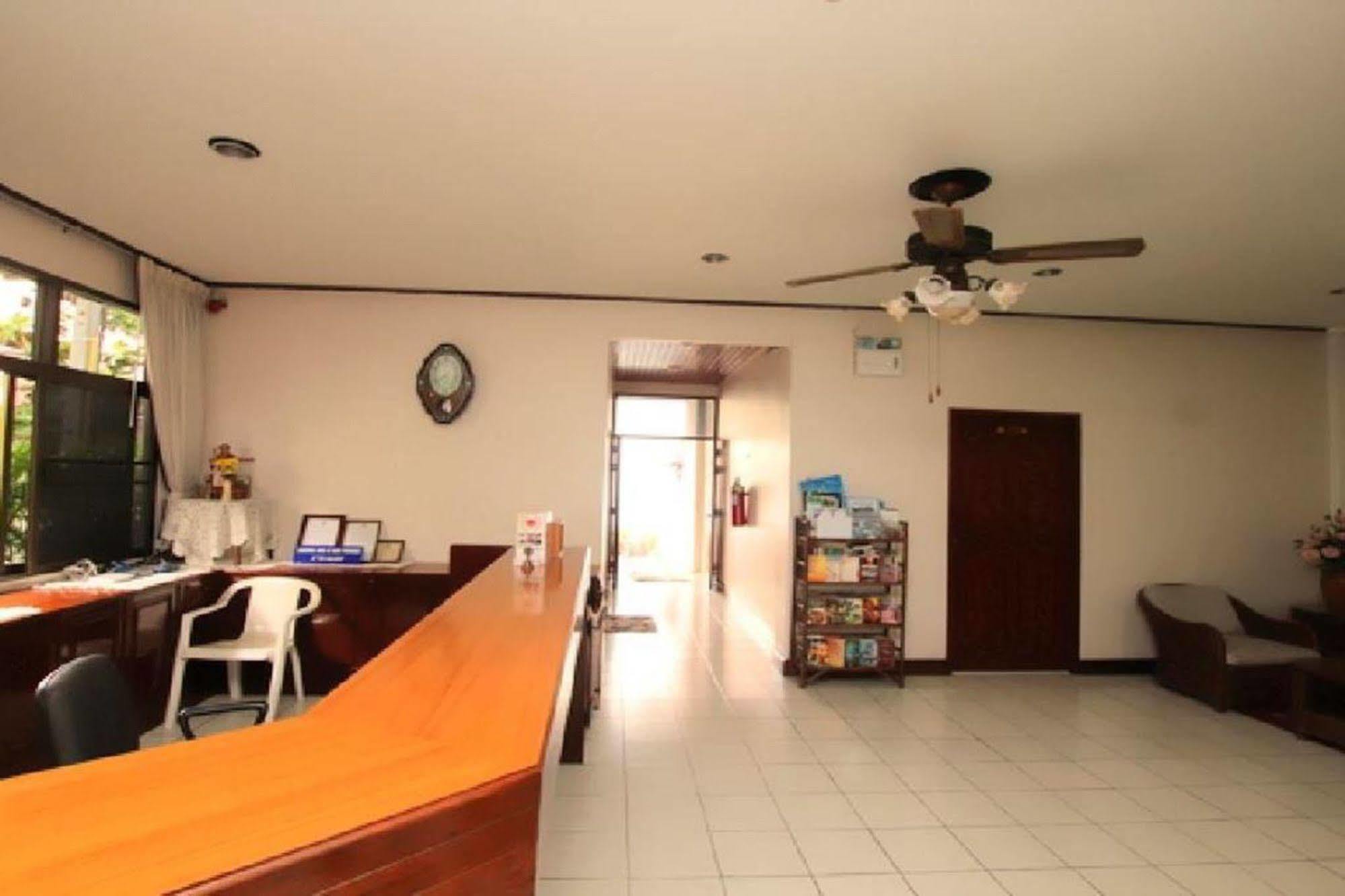 הואה הין Baanbusarin Hotel מראה חיצוני תמונה