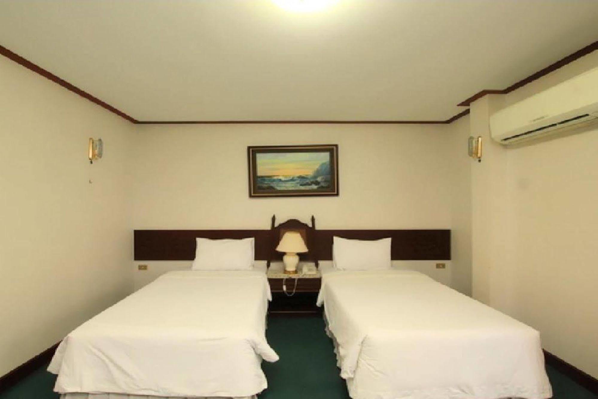 הואה הין Baanbusarin Hotel מראה חיצוני תמונה