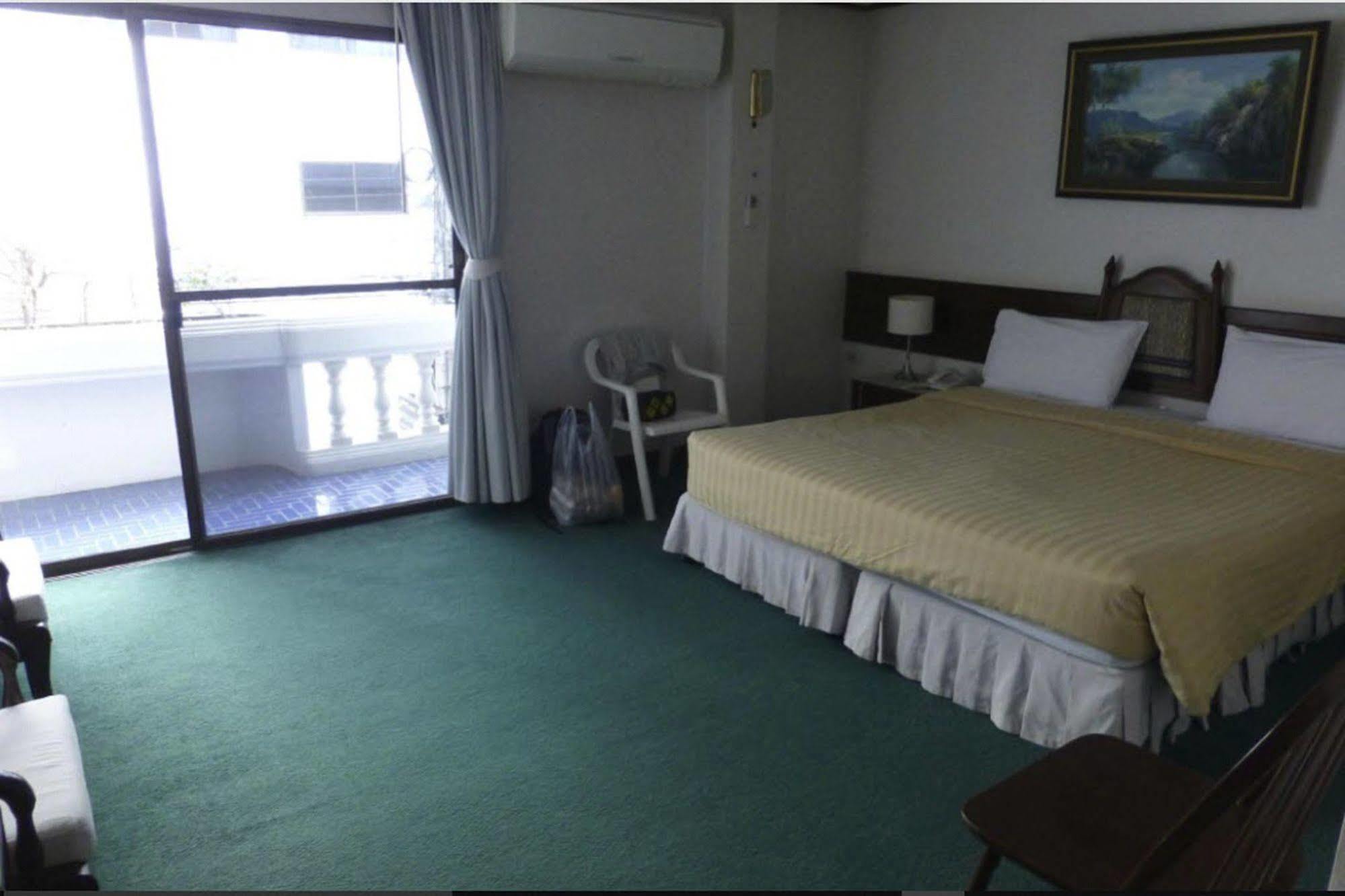 הואה הין Baanbusarin Hotel מראה חיצוני תמונה