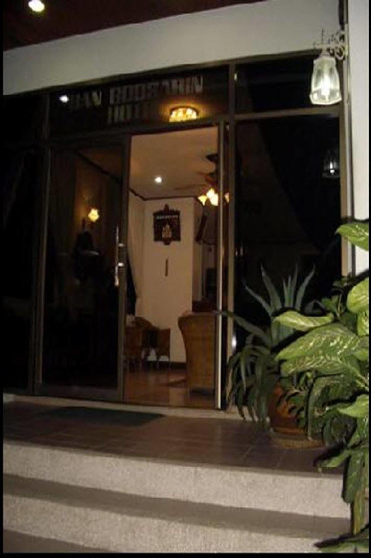 הואה הין Baanbusarin Hotel מראה חיצוני תמונה